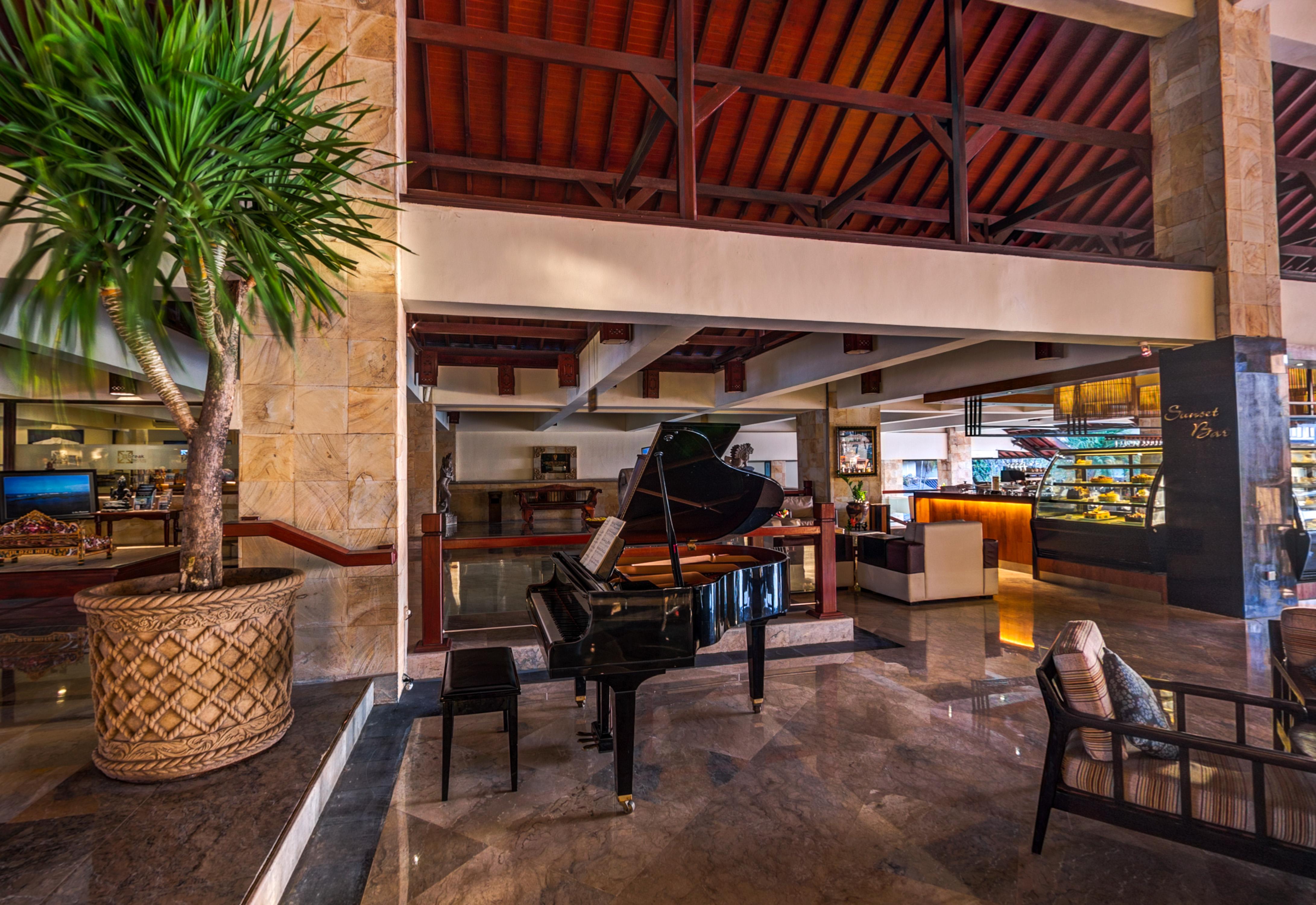 Discovery Kartika Plaza Hotel Kuta  Ngoại thất bức ảnh Lobby
