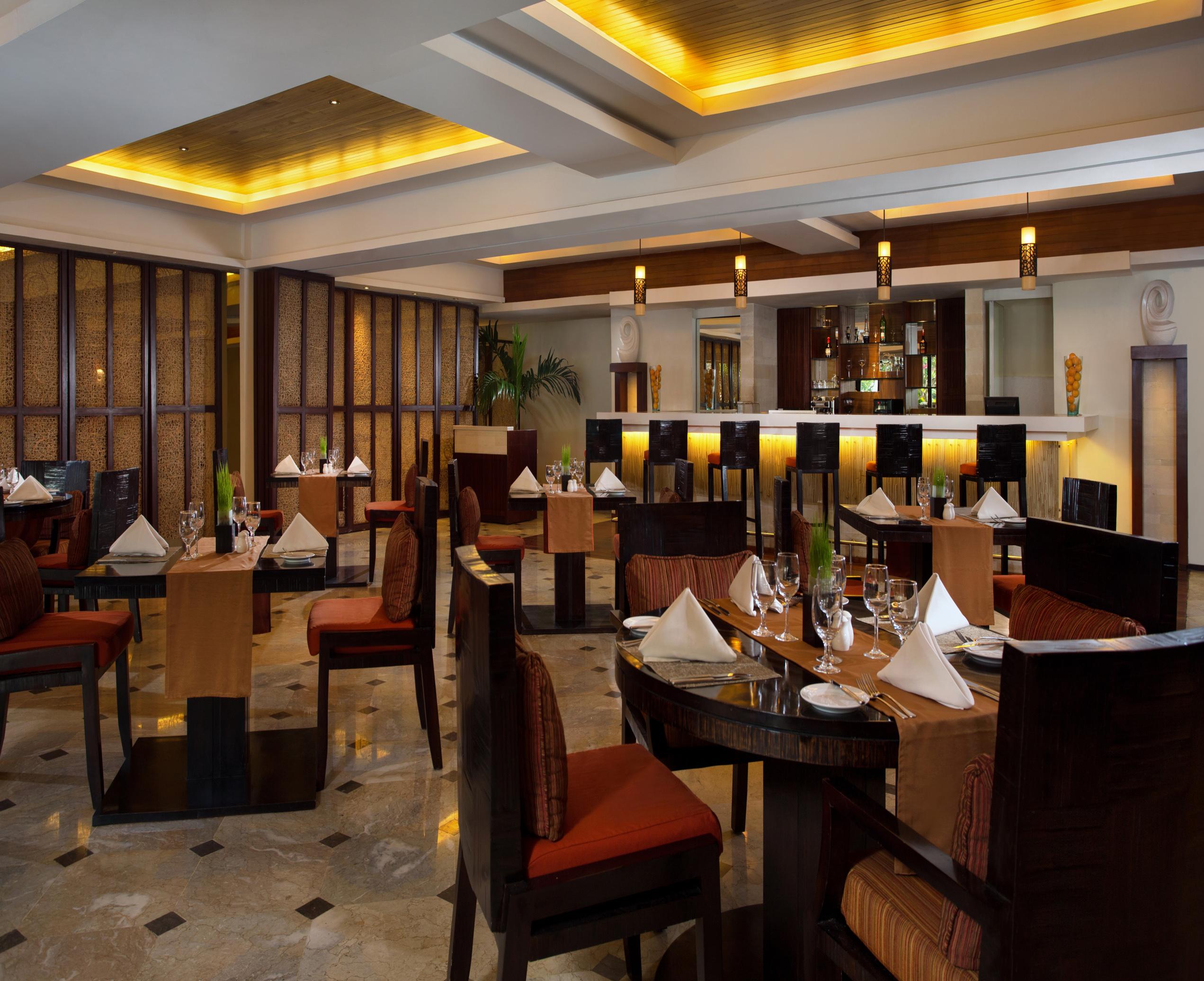 Discovery Kartika Plaza Hotel Kuta  Ngoại thất bức ảnh The restaurant