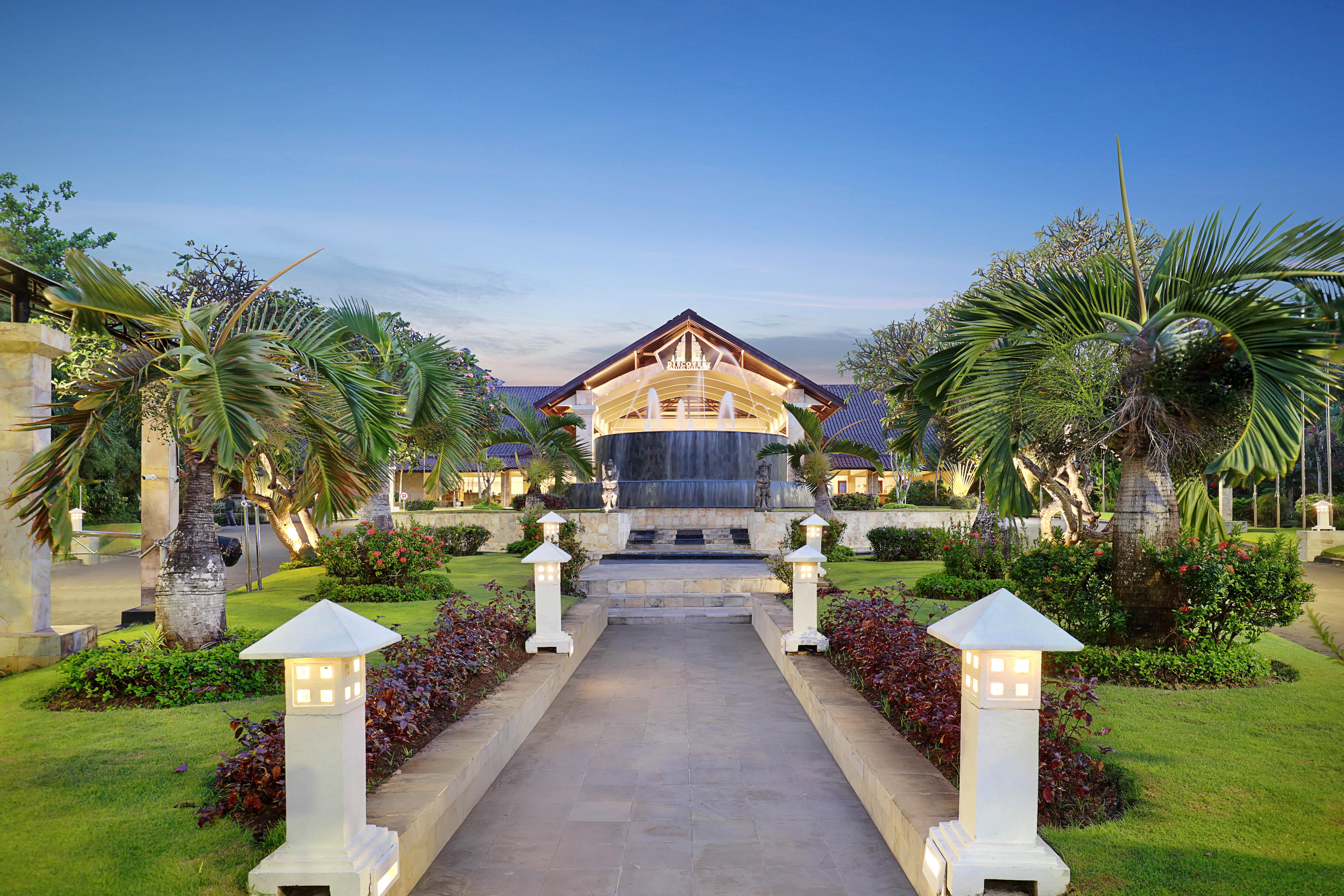 Discovery Kartika Plaza Hotel Kuta  Ngoại thất bức ảnh The Royal Thai Golf Club