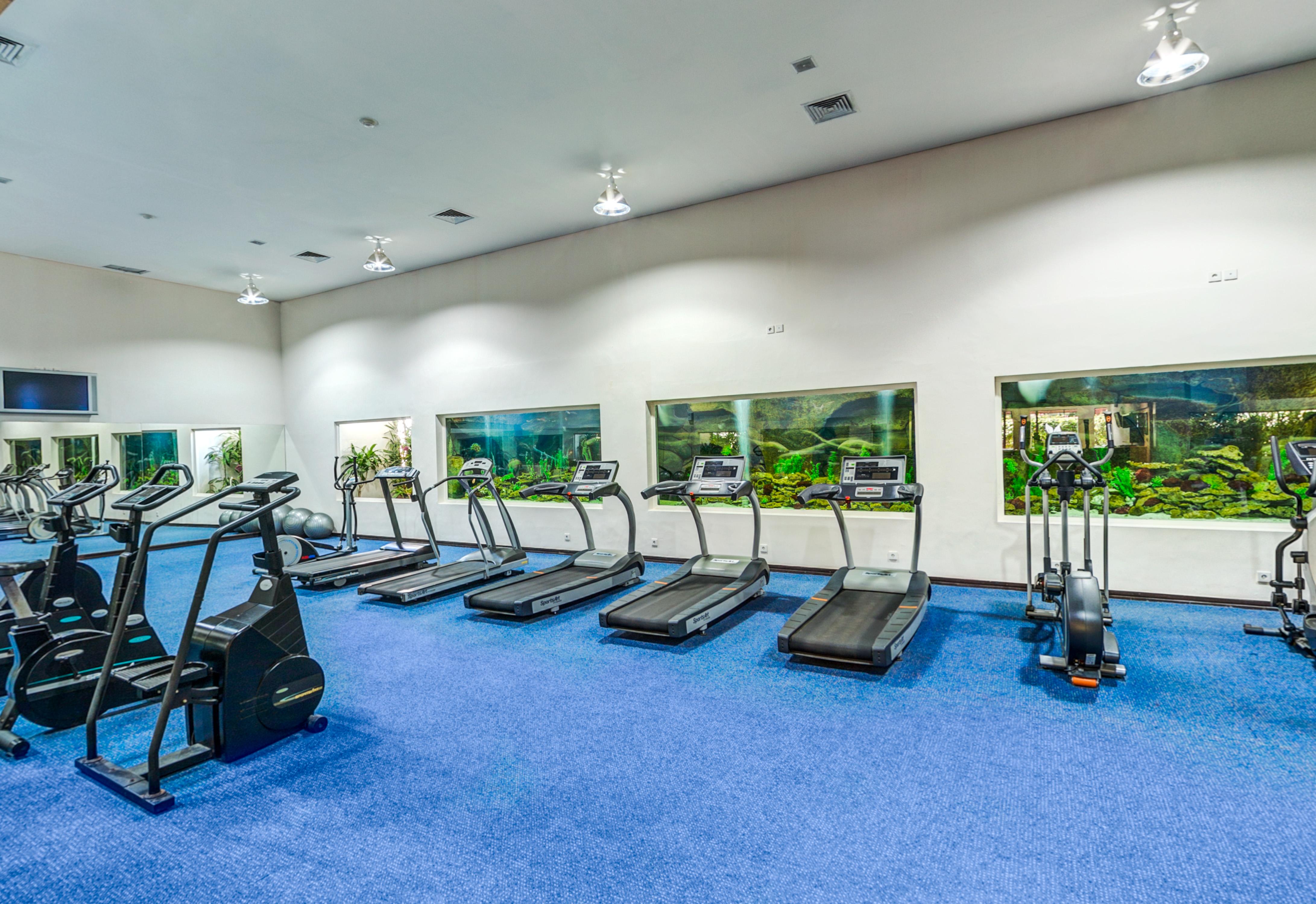 Discovery Kartika Plaza Hotel Kuta  Ngoại thất bức ảnh The gym at the hotel